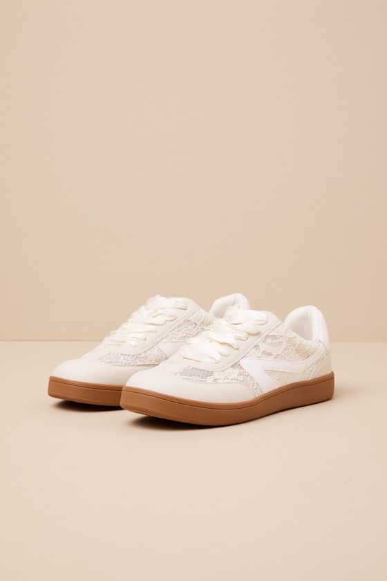 Dolce Vita Voyage Ivory Lace Lace-up Sneakers