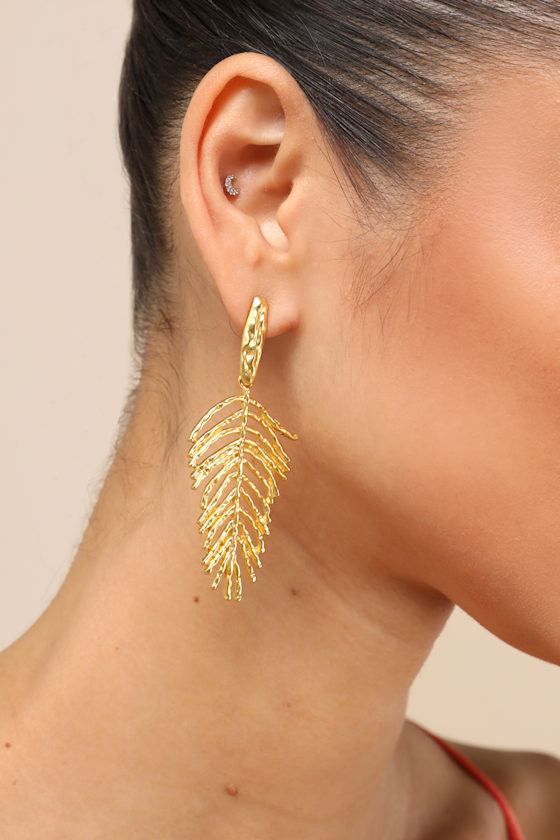 LULUS KAEDE GOLD LEAF DROP EARRINGS