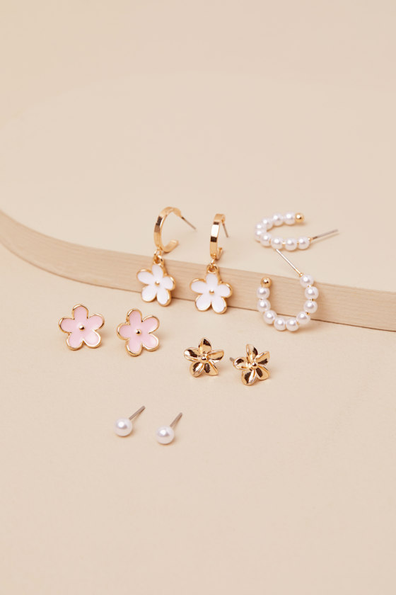 Lulus Adhara Gold And Pearl Floral Five-piece Earring Set