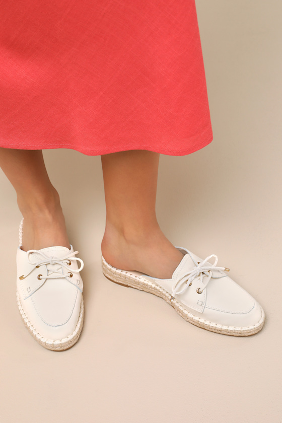 Hatie Off White Leather Lace-Up Leather Mules 1