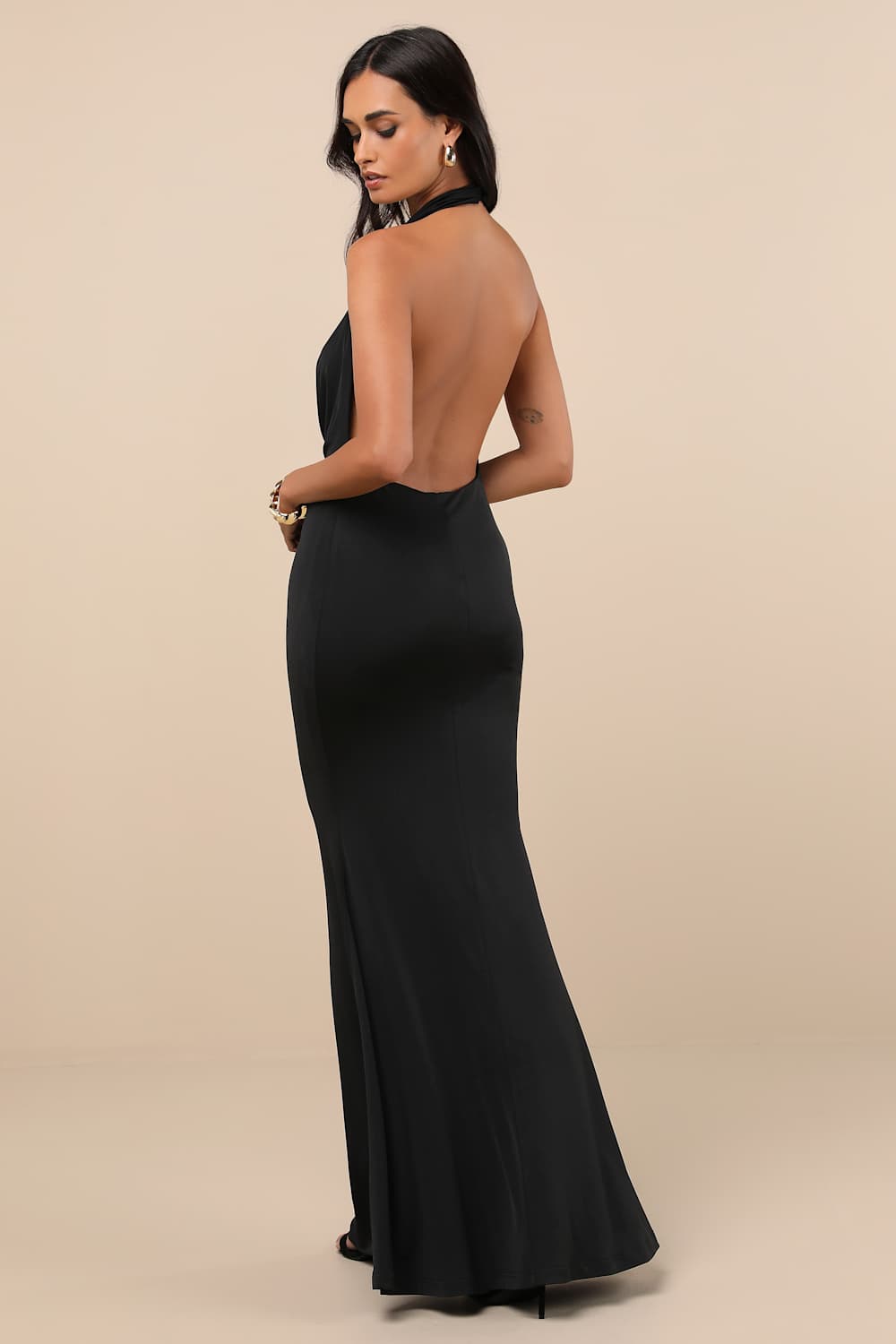 Eye-Catching Silhouette Black Cowl Neck Halter Maxi Dress