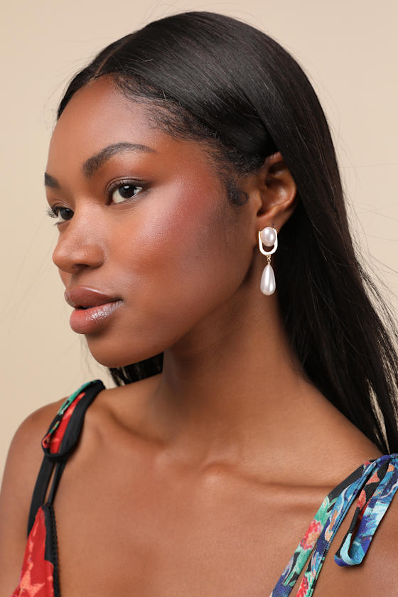 Lulus Tonna Gold And White Pearl Drop Earrings