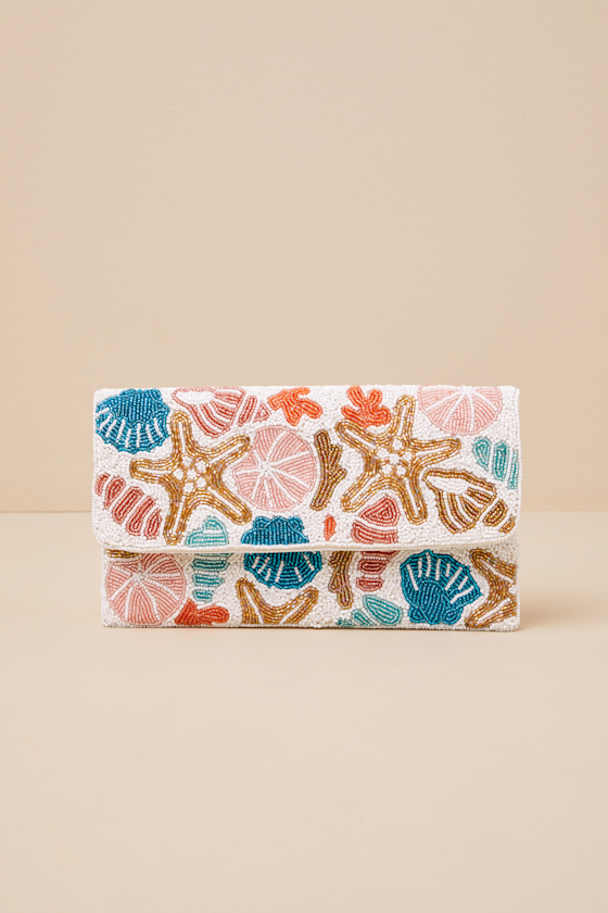 Pelagia White Multi Seashell Beaded Clutch 2