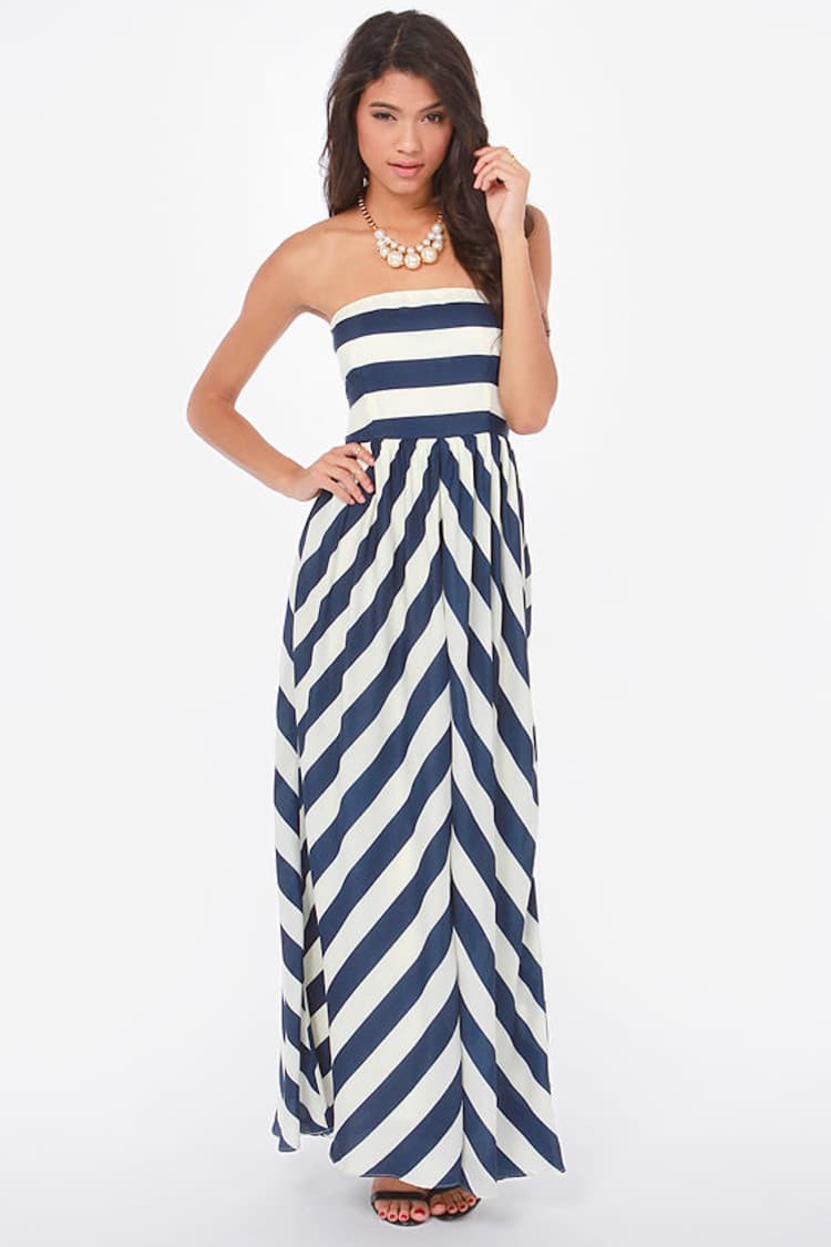 navy blue and white long dress Women's Striped Knit Maxi Dress M/L