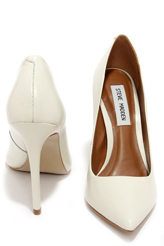 steve madden white pumps