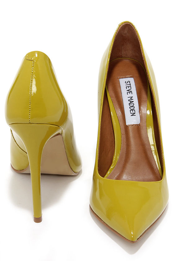 yellow leather pumps