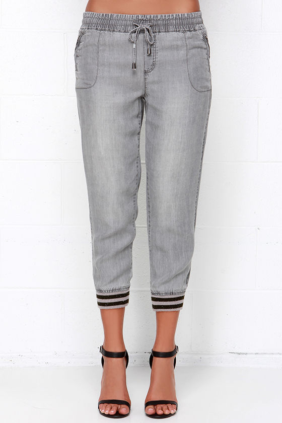 women's grey jogger pants