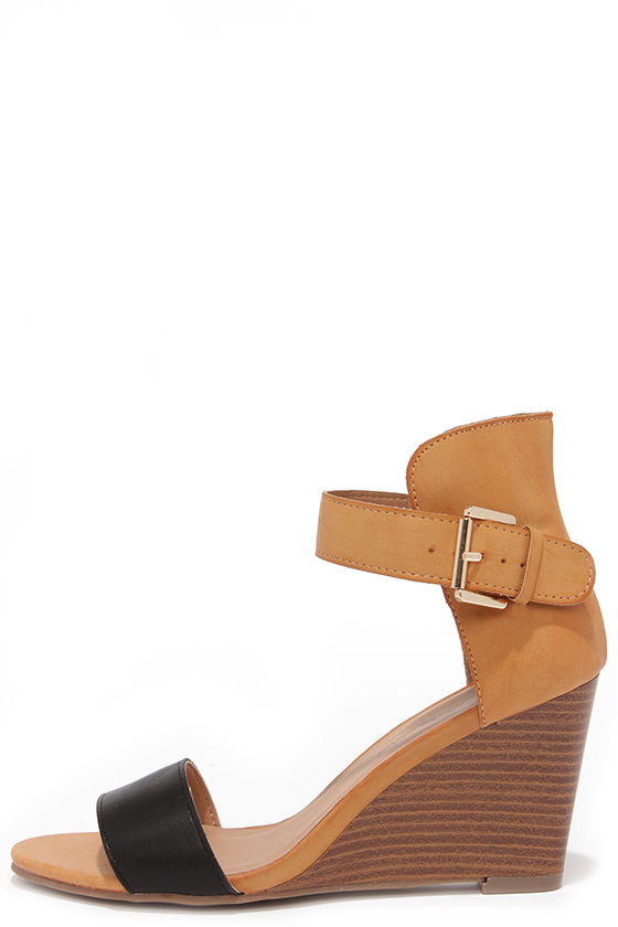 black and tan wedges
