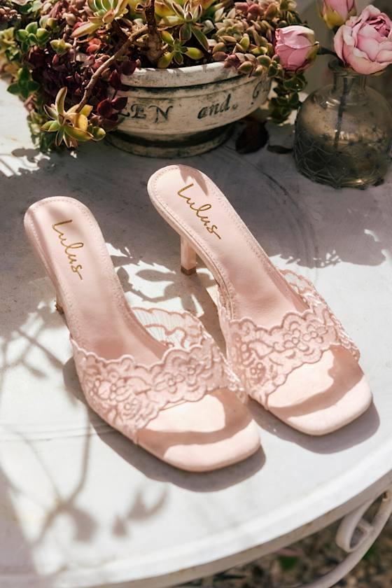 Chanel Blush Lace Kitten Heel Slide Sandals 7