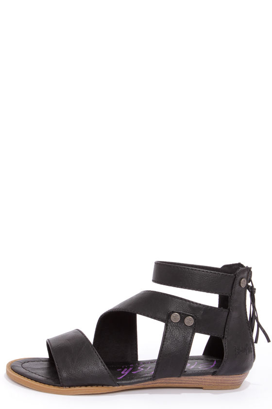 blowfish black gladiator sandals