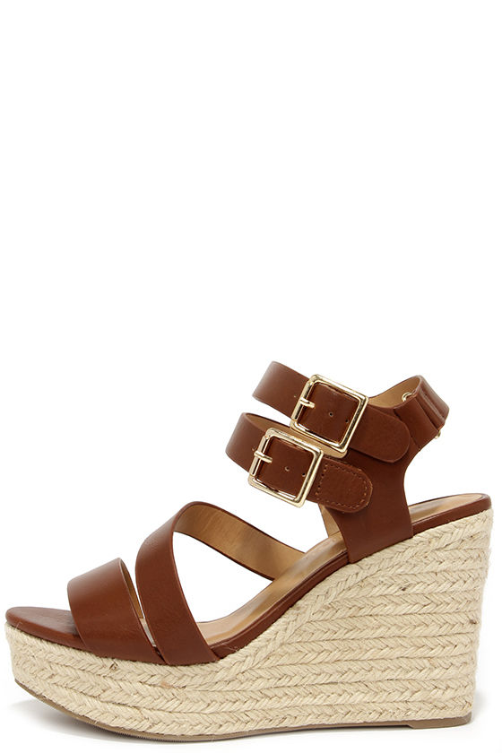 tan wedge sandals size 4