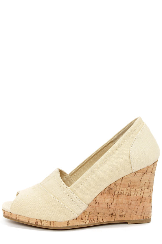 Bamboo Leah 01 Beige Peep Toe Wedges