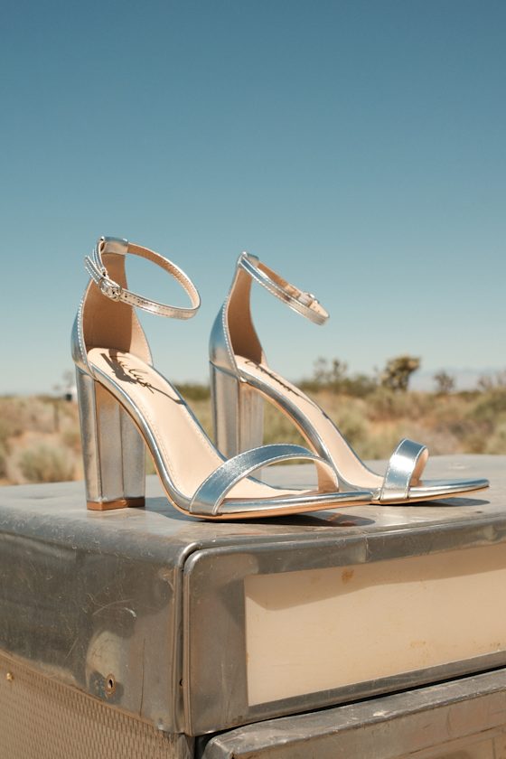 bridesmaid dresses shoes 7 Bridesmaid Shoes Outfit Ideas To Look Chic
