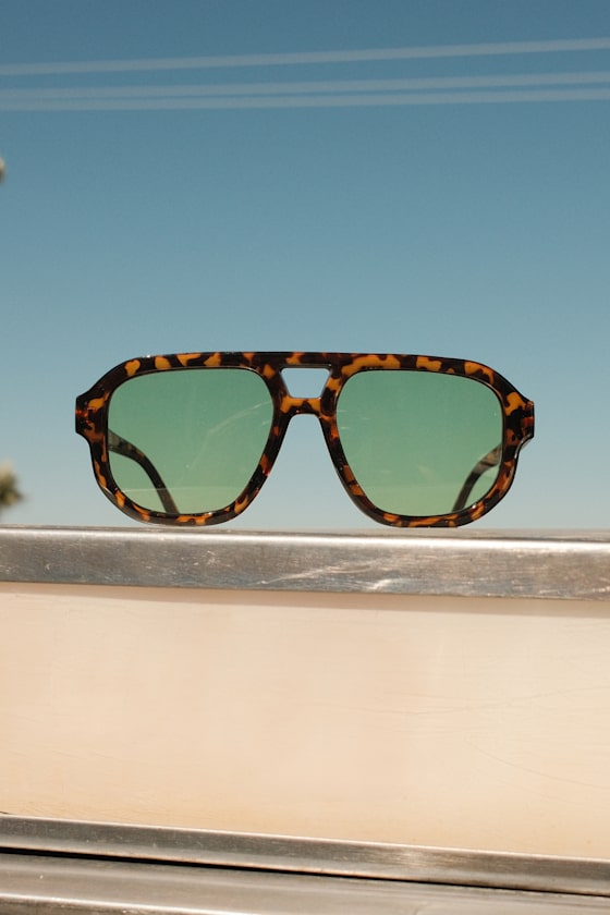 Torrey Brown Tortoiseshell Aviator Sunglasses 1