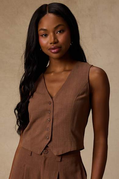 women interview dress Top 9+ Outfits for in 2026 (Casual to Formal) See two Interview Attire Career Development