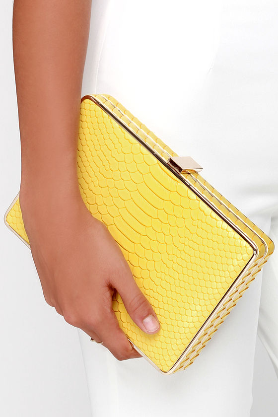 Chic Yellow Clutch Crocodile Purse Yellow Purse 36.00 Lulus