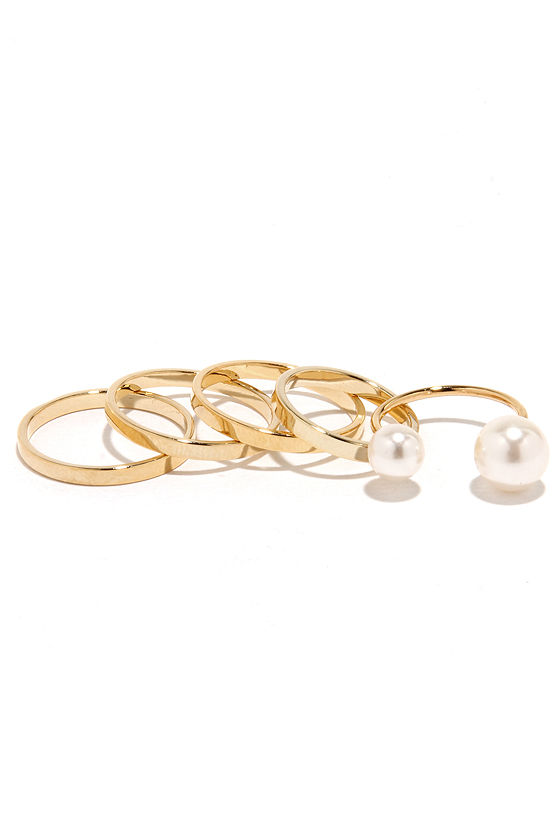 Five Spot Gold and Pearl Ring Set