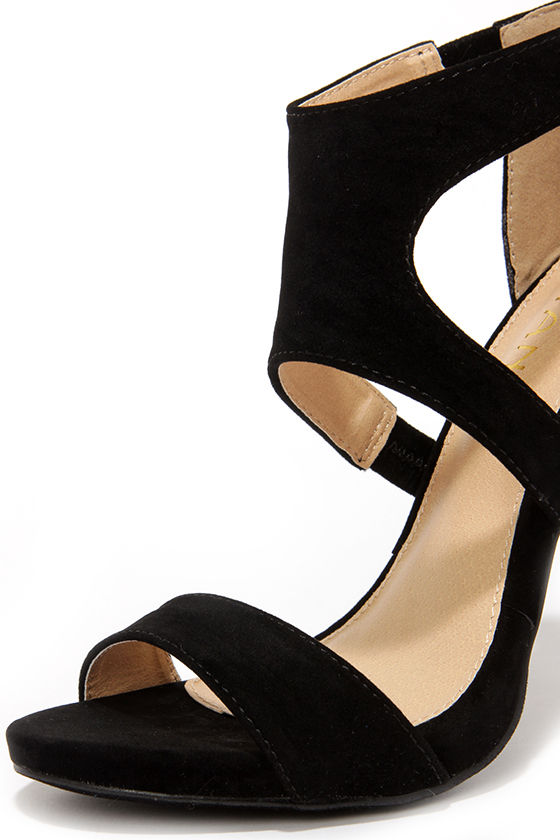Pretty Black Heels - Dress Sandals - $36.00