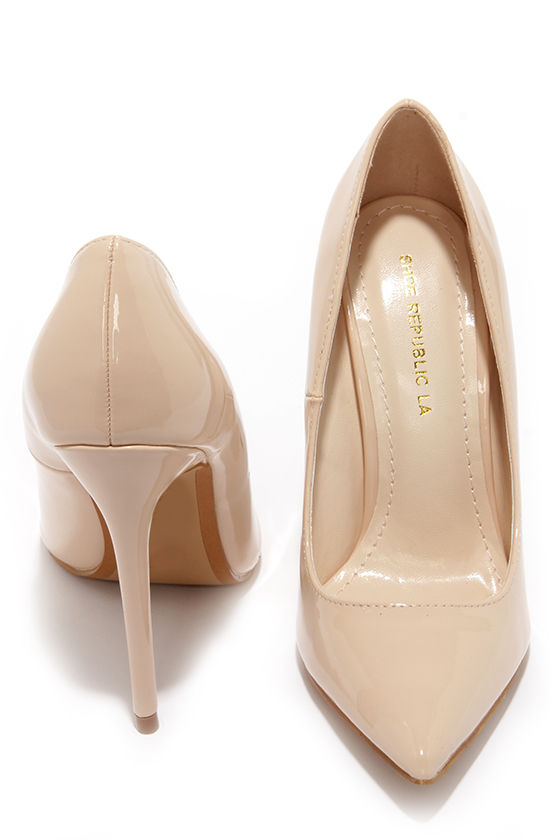 Aisle Be Waiting Nude Patent Pointed Pumps