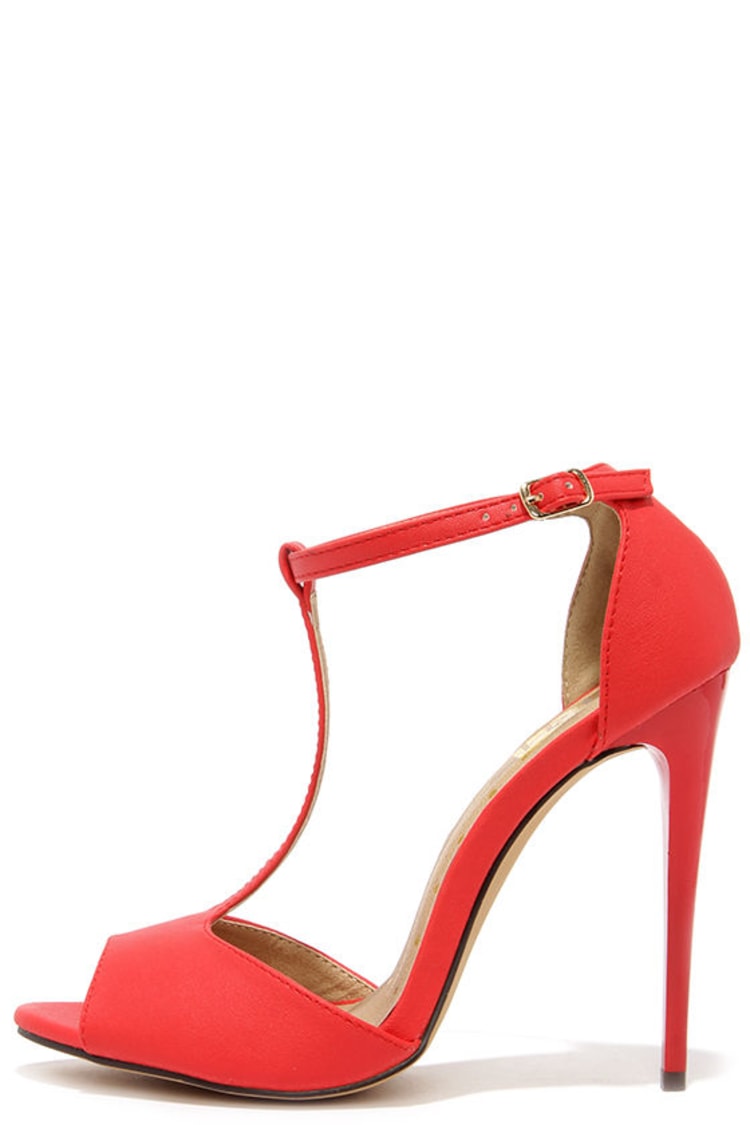 t strap red pumps