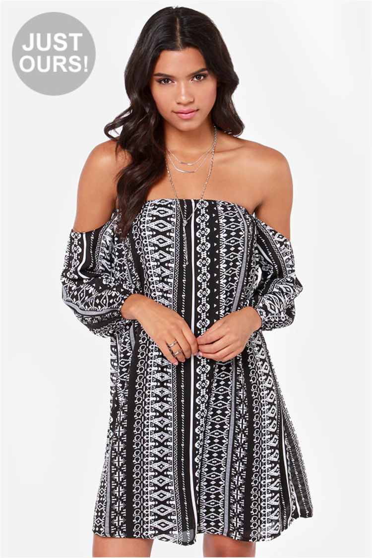 off-the-shoulder geo print dress Geo Printed Maxi Dress Off Shoulder Pleated 1XL