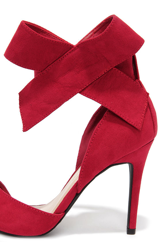 red pumps with bow on the back