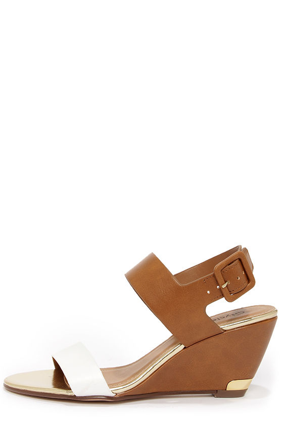 City Classified Camya White and Light Tan Wedge Sandals