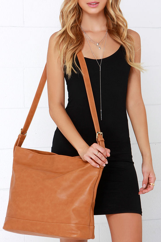 tan mini purse