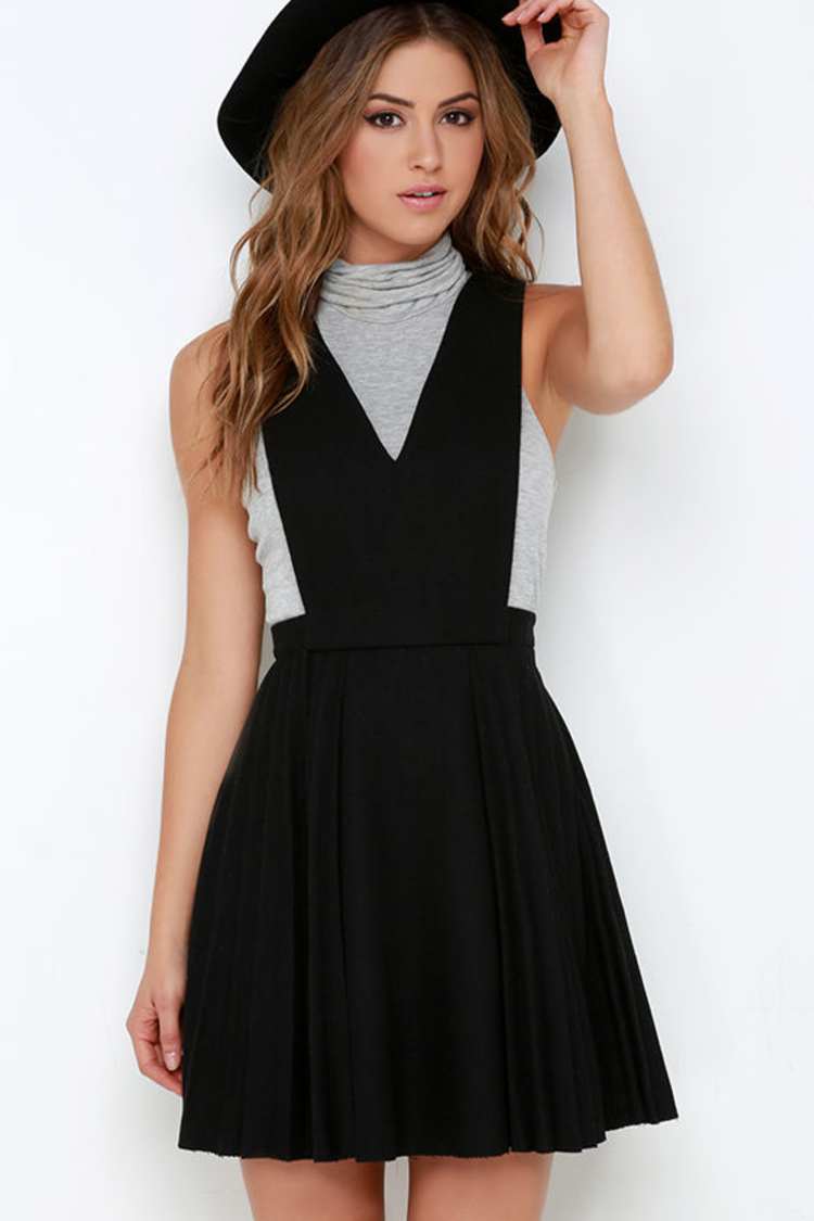 JOA Sophomore Sweetheart Black Pinafore Dress
