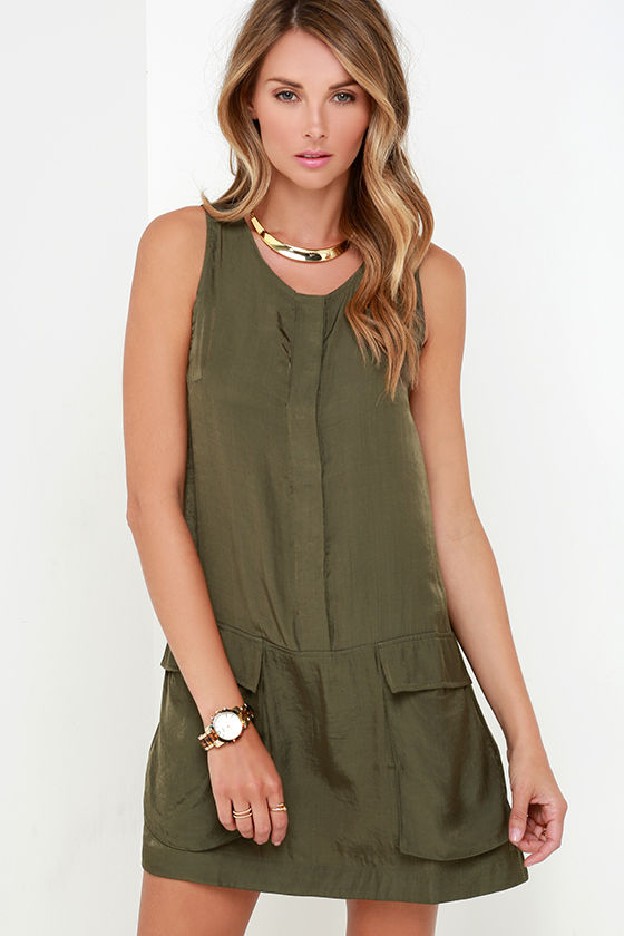 green dress with pockets