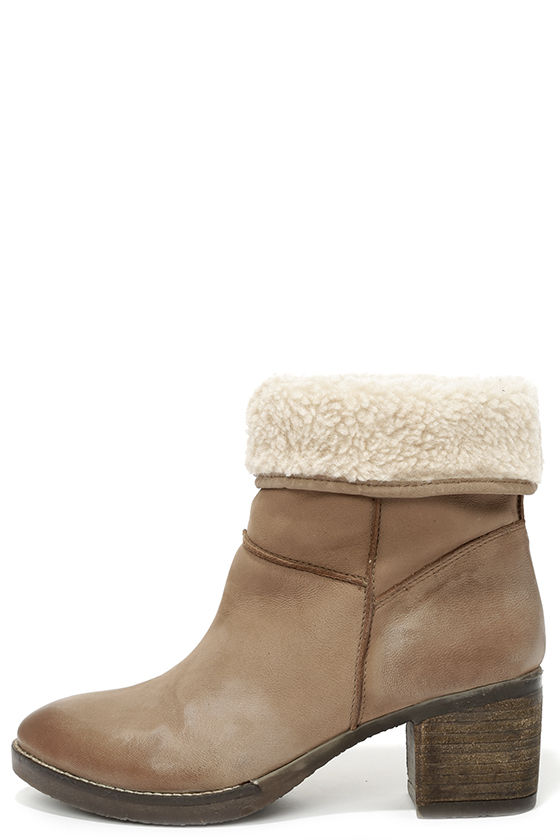 fold over fur boots