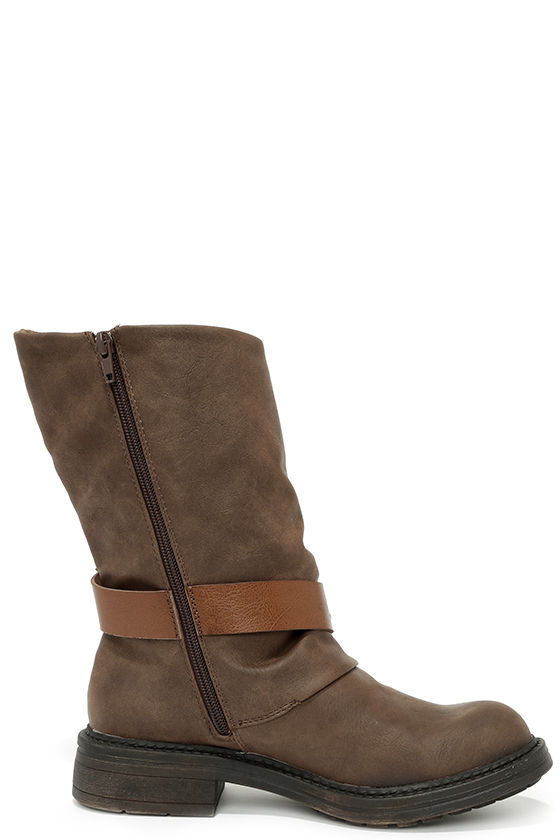 short brown flat boots