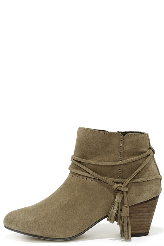 chelsea booties taupe