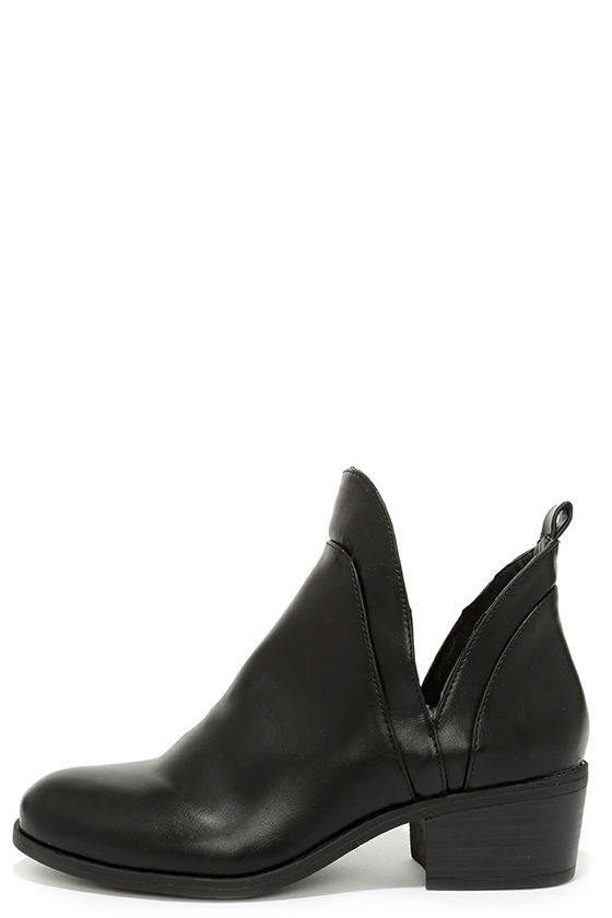 cut out shoe boots
