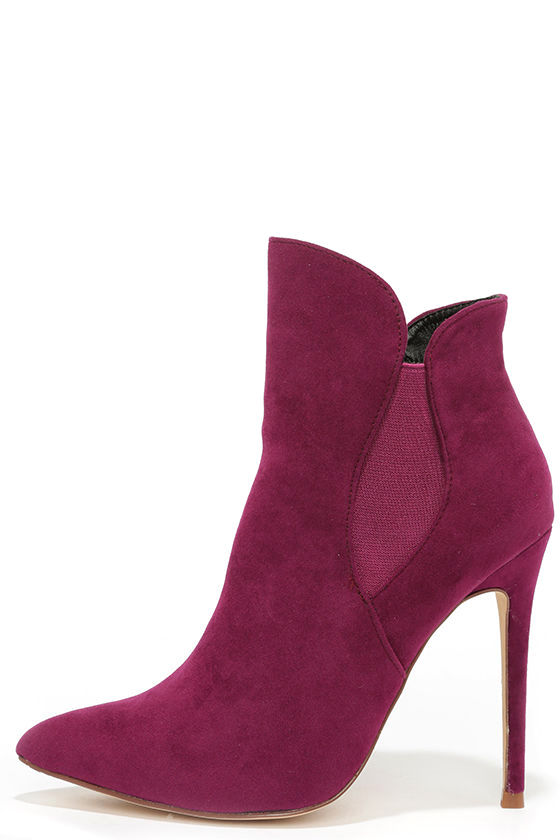 pointed suede booties