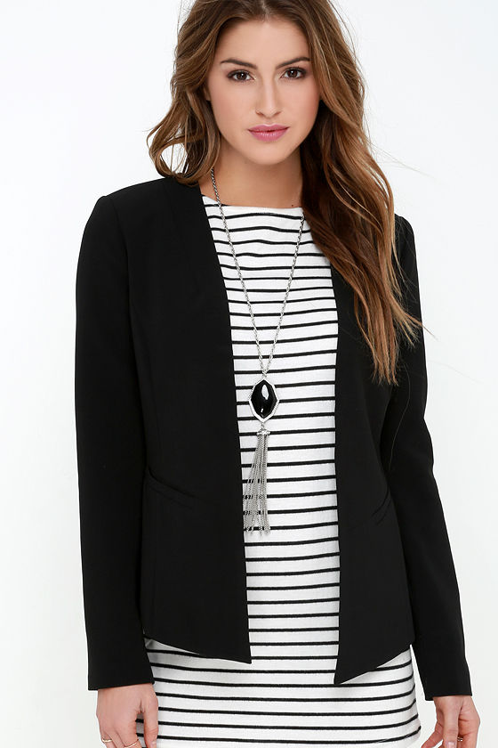 black cropped blazer outfit