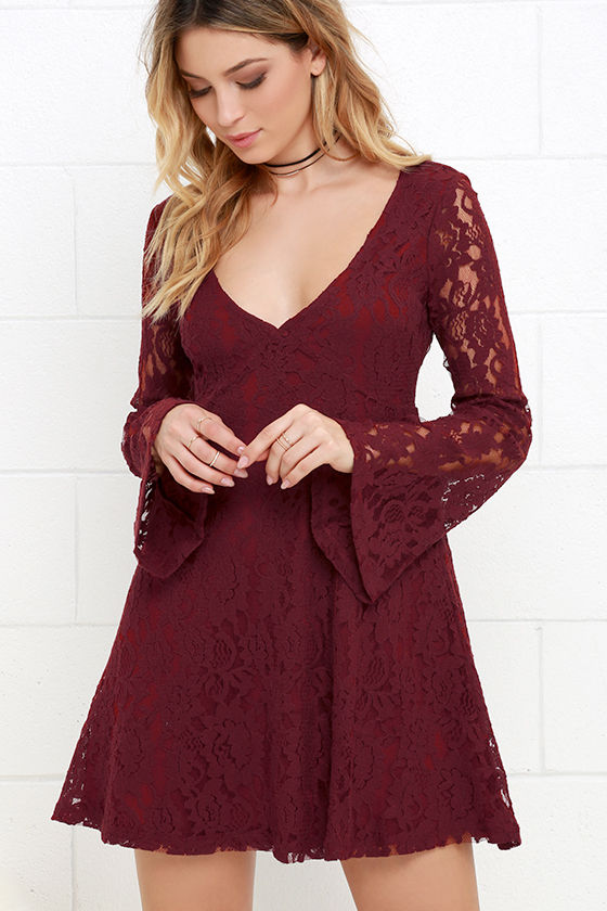 wine red dress what color shoes