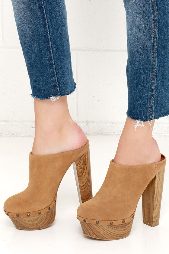 tan suede clogs