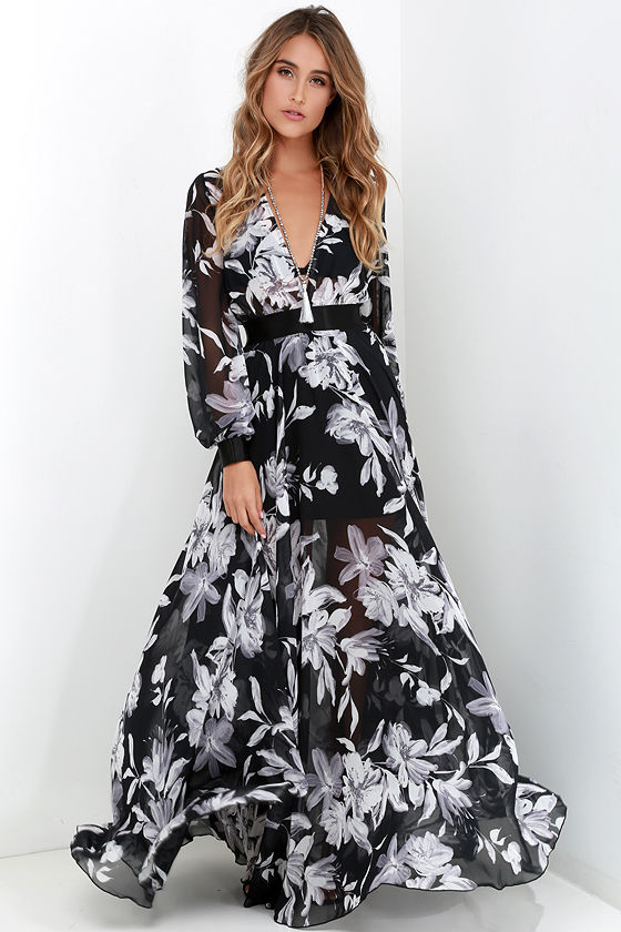 Buzios Beauty Black and Ivory Floral Print Maxi Dress