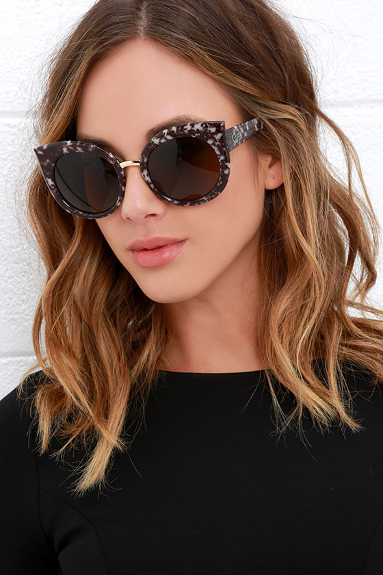 Quay Dream of Me Tortoise Sunglasses Cateye Sunglasses 50.00 Lulus