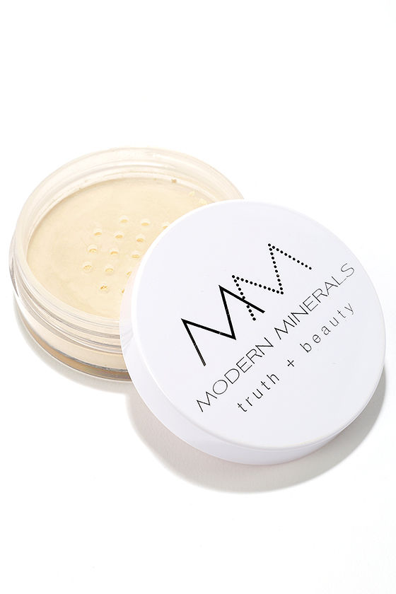 Modern Minerals Light Olive Powder Foundation 1