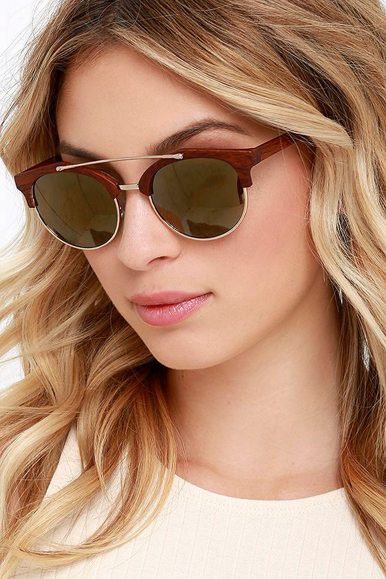 brown mirrored sunglasses