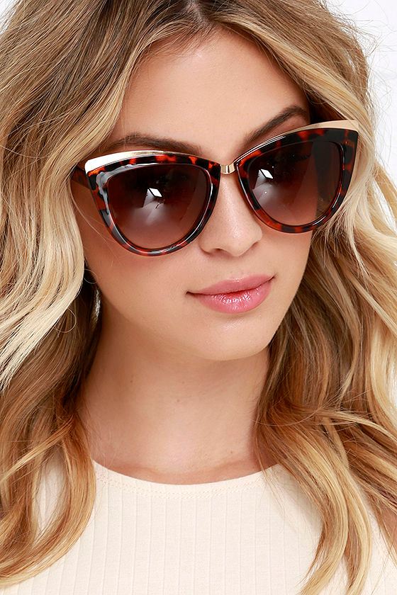 Classic Tortoise Sunglasses Cat Eye Sunglasses 13.00 Lulus