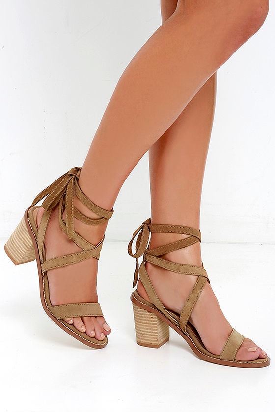 lace up sandals beige