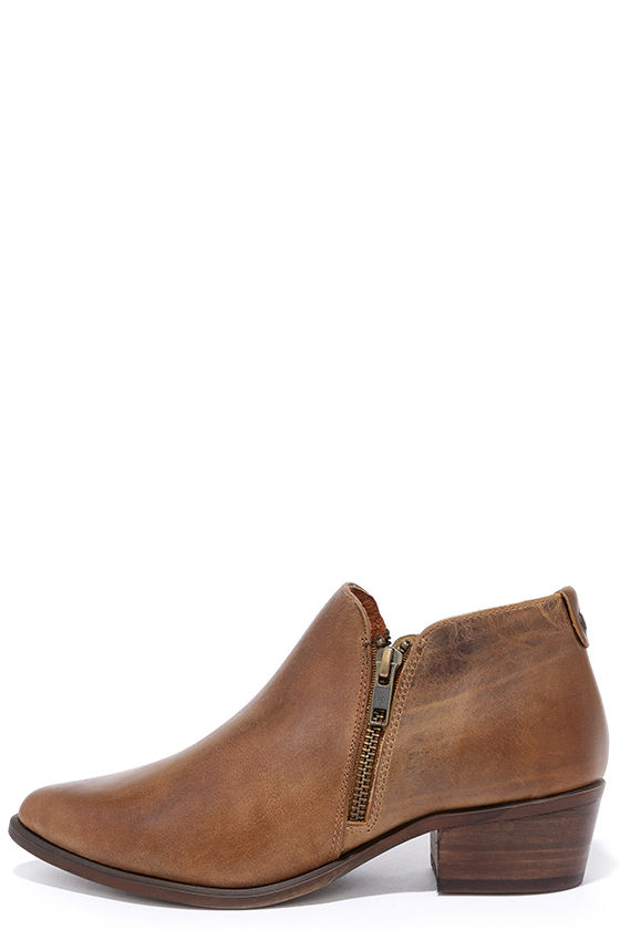 neven cognac leather bootie
