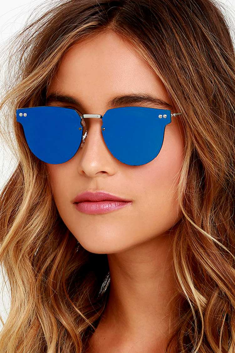 Spitfire wrap silver and blue sunglasses Costa Brine II Matte Black with Blue Polarized Lenses  main image 4
