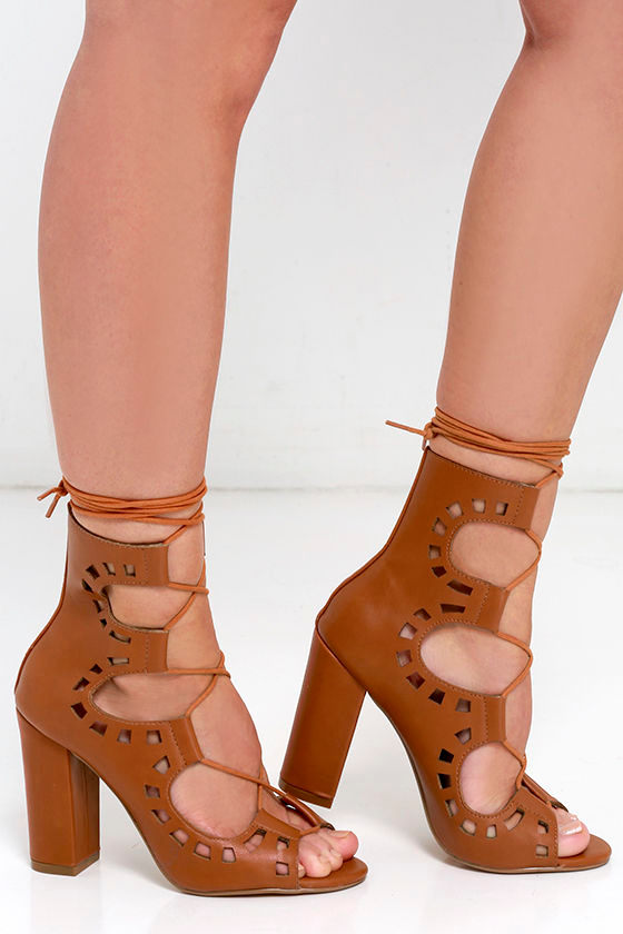how to style cognac booties