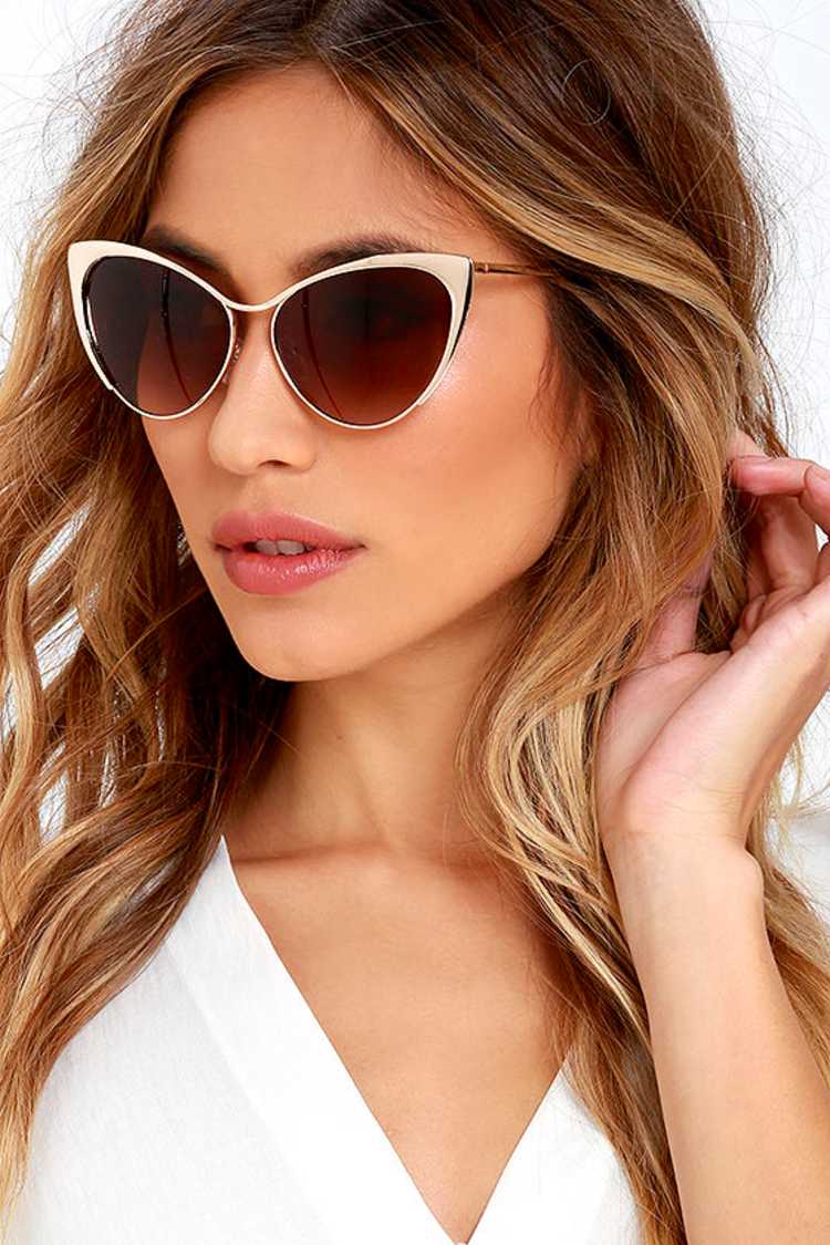 Chic Gold Sunglasses - Cat-Eye Sunglasses - $16.00 - Lulus display picture 1
