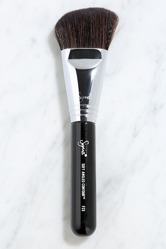 Sigma F23 Soft Angled Contour Brush 1