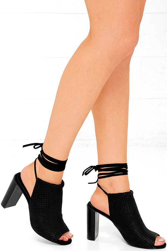 lace up mules